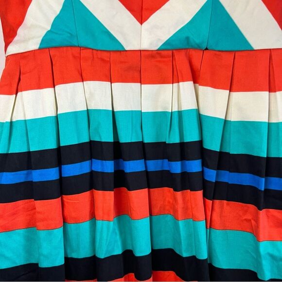 Minuet striped dress with pockets. Removable/adjustable straps. Size small - Picture 4 of 7